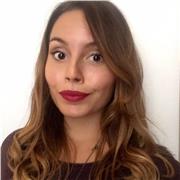 Insegnante di Inglese e Francese: diplomata di Liceo Linguistico e con certificazioni linguistiche